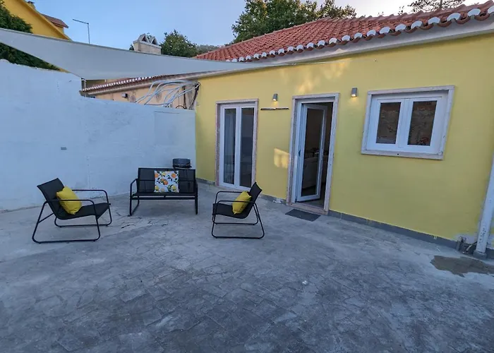 Golligo Apartments